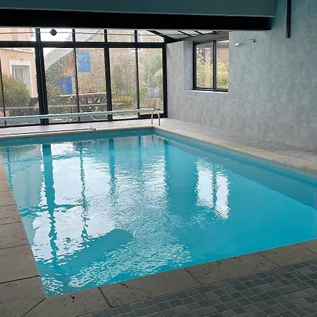 Дом отдыха Maison De Famille 10 Pers, Piscine Chauffee, Grand Jardin, Proche Le Mans - Fr-1-410-433 Joue-en-Charnie