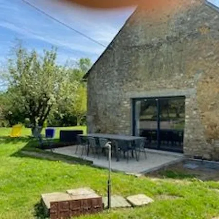 Дом отдыха Maison De Famille 10 Pers, Piscine Chauffee, Grand Jardin, Proche Le Mans - Fr-1-410-433 *